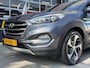 Hyundai Tucson 1.6 T-GDi Premium 177PK - Navigatie I Leer I Airco I 19 inch Sport velgen I LED I PDC & Camera I Dealer onderhouden