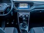 Volkswagen T-Roc 1.5 TSI Style | Trekhaak | Panoramadak | Adaptieve Cruise Control | Schuif/Kanteldak | DAB | Apple Carplay | Android Auto | Stoelverwarming | Parkeersensoren Voor & Achter |