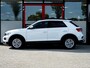 Volkswagen T-Roc 1.5 TSI Style | Trekhaak | Panoramadak | Adaptieve Cruise Control | Schuif/Kanteldak | DAB | Apple Carplay | Android Auto | Stoelverwarming | Parkeersensoren Voor & Achter |