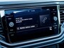 Volkswagen T-Roc 1.5 TSI Style | Trekhaak | Panoramadak | Adaptieve Cruise Control | Schuif/Kanteldak | DAB | Apple Carplay | Android Auto | Stoelverwarming | Parkeersensoren Voor & Achter |