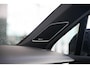 Volkswagen Touareg 3.0 TSi eHybrid 4MOTION R design | Luchtvering | Panoramisch schuifdak |  Adaptieve Cruise Control | Head-up display | Leder "Puglia" "R-logo' zwart/ blauwe stikking |