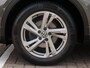 Volkswagen T-Roc 1.5 TSI R-Line Edition | Afneembare Trekhaak | Adaptive Cruisecontrol | IQ-Led | Camera | Stoelverwarming | Massage | LMV