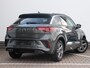 Volkswagen T-Roc 1.5 TSI R-Line Edition | Afneembare Trekhaak | Adaptive Cruisecontrol | IQ-Led | Camera | Stoelverwarming | Massage | LMV