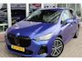 BMW 2-Serie Active Tourer (u06) 225e 245PK XDRIVE M-SPORT SHADOW LINE Navi | SOH 97% | Camera | Adapt.Cruise | Comfort Acces | Dab | Adapt. Led | 18 Inch Lm |