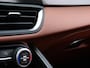 Alfa Romeo Giulia 2.0T Super | 200 PK | Bruin leder | Camera | Elektrische stoel + memory |