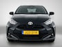 Toyota Yaris 1.5 Hybrid 115 Dynamic Comfort Pack | BTW voertuig | Dealer onderhouden | Stoel+Stuurverwarming | Dodehoek detectie | Parkeersensoren voor+achter | Climate Control | Cruise Control Adaptive | Navigatie | Apple CarPlay/Android