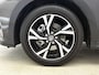 Toyota Yaris 1.5 Hybrid 115 Dynamic Comfort Pack | BTW voertuig | Dealer onderhouden | Stoel+Stuurverwarming | Dodehoek detectie | Parkeersensoren voor+achter | Climate Control | Cruise Control Adaptive | Navigatie | Apple CarPlay/Android