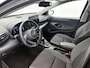 Toyota Yaris 1.5 Hybrid 115 Dynamic Comfort Pack | BTW voertuig | Dealer onderhouden | Stoel+Stuurverwarming | Dodehoek detectie | Parkeersensoren voor+achter | Climate Control | Cruise Control Adaptive | Navigatie | Apple CarPlay/Android