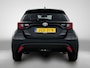 Toyota Yaris 1.5 Hybrid 115 Dynamic Comfort Pack | BTW voertuig | Dealer onderhouden | Stoel+Stuurverwarming | Dodehoek detectie | Parkeersensoren voor+achter | Climate Control | Cruise Control Adaptive | Navigatie | Apple CarPlay/Android