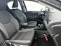 Toyota Yaris 1.5 Hybrid 115 Dynamic Comfort Pack | BTW voertuig | Dealer onderhouden | Stoel+Stuurverwarming | Dodehoek detectie | Parkeersensoren voor+achter | Climate Control | Cruise Control Adaptive | Navigatie | Apple CarPlay/Android