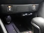 Toyota Yaris 1.5 Hybrid 115 Dynamic Comfort Pack | BTW voertuig | Dealer onderhouden | Stoel+Stuurverwarming | Dodehoek detectie | Parkeersensoren voor+achter | Climate Control | Cruise Control Adaptive | Navigatie | Apple CarPlay/Android