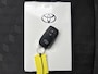 Toyota Yaris 1.5 Hybrid 115 Dynamic Comfort Pack | BTW voertuig | Dealer onderhouden | Stoel+Stuurverwarming | Dodehoek detectie | Parkeersensoren voor+achter | Climate Control | Cruise Control Adaptive | Navigatie | Apple CarPlay/Android