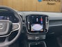 Volvo EX40 Single Motor Extended Range Plus 82 kWh | BLIS | Harman Kardon | Trekhaak | Stoel + Stuur Verwarming | Keyless Start / Entry |