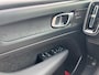 Volvo EX40 Single Motor Extended Range Plus 82 kWh | BLIS | Harman Kardon | Trekhaak | Stoel + Stuur Verwarming | Keyless Start / Entry |