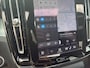 Volvo XC40 2.0 B4 Plus Black Edition | BLIS | Stoel + Stuur Verwarming | Harman Kardon | 360 Camera | Trekhaak | Keyless Start / Entry |