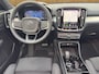 Volvo XC40 2.0 B4 Plus Black Edition | BLIS | Stoel + Stuur Verwarming | Harman Kardon | 360 Camera | Trekhaak | Keyless Start / Entry |