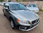 Volvo XC70 3.2 Momentum AWD Automaat LEER / TREKHAAK / YOUNGTIMER