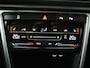 Volkswagen T-Roc 1.0 TSI Life Business | Trekhaak | Stoelverwarming | Camera | Dodehoekdetectie | Digtial Cockpit | €750-inruilpremie