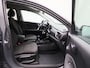 Kia Stonic 1.0 T 100 More | 100PK | Apple Carplay / Android Auto | Airco | Privacy Glass | Lichtmetalen Velgen |