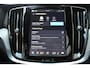 Volvo V60 T8 Plug-in hybrid AWD Plus Dark | Trekhaak | Panoramadak | Verwarmbare voorstoelen, achterbank en stuurwiel | Head-up display | 360 graden camera | Premium audio by Harman Kardon | Apple carplay/Android auto | Keyless |