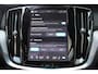 Volvo V60 T8 Plug-in hybrid AWD Plus Dark | Trekhaak | Panoramadak | Verwarmbare voorstoelen, achterbank en stuurwiel | Head-up display | 360 graden camera | Premium audio by Harman Kardon | Apple carplay/Android auto | Keyless |