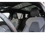 Volvo V60 T8 Plug-in hybrid AWD Plus Dark | Trekhaak | Panoramadak | Verwarmbare voorstoelen, achterbank en stuurwiel | Head-up display | 360 graden camera | Premium audio by Harman Kardon | Apple carplay/Android auto | Keyless |