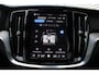 Volvo V60 T8 Plug-in hybrid AWD Plus Dark | Trekhaak | Panoramadak | Verwarmbare voorstoelen, achterbank en stuurwiel | Head-up display | 360 graden camera | Premium audio by Harman Kardon | Apple carplay/Android auto | Keyless |