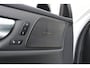 Volvo V60 T8 Plug-in hybrid AWD Plus Dark | Trekhaak | Panoramadak | Verwarmbare voorstoelen, achterbank en stuurwiel | Head-up display | 360 graden camera | Premium audio by Harman Kardon | Apple carplay/Android auto | Keyless |