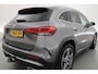 Mercedes-Benz GLA 200 AMG Line | Rijklaar! | Cruise Contr. | Camera | Trekhaak | Navi | Lane Assist | LED | Keyless | 19''