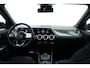 Mercedes-Benz GLA 200 AMG Line | Rijklaar! | Cruise Contr. | Camera | Trekhaak | Navi | Lane Assist | LED | Keyless | 19''