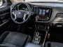 Mitsubishi Outlander 2.4 PHEV Pure | PARKEERCAMERA | TREKHAAK | STOELVERWARMING | XENON | CRUISE / CLIMATE | XENON | NAP KM STAND