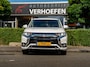 Mitsubishi Outlander 2.4 PHEV Pure | PARKEERCAMERA | TREKHAAK | STOELVERWARMING | XENON | CRUISE / CLIMATE | XENON | NAP KM STAND
