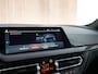 BMW 1-Serie M135i 306pk xDrive |M-sportpakket pro|pano|Harman&Kardon|head-up|Apple Carplay|parkeercamra|stoel & stuurwiel verwarming|19" LMV|