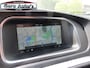 Volvo V40 2.0 T3 Momentum half leder ,airco ecc ,bots herkenning etc