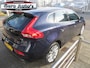 Volvo V40 2.0 T3 Momentum half leder ,airco ecc ,bots herkenning etc