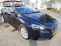 Volvo V40 2.0 T3 Momentum half leder ,airco ecc ,bots herkenning etc