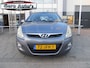 Hyundai i20 1.4i DynamicVersion airco 5drs lichte schade portier