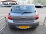 Hyundai i20 1.4i DynamicVersion airco 5drs lichte schade portier