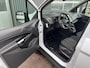 Ford Transit Connect 1.0 Benzine Btw vrij Airco 3-Persoons Kastinrichting Trekhaak 1200kg Parkeersensoren achter Marge Camera Navigatiesysteem 1e eigenaar Bpm vrij voor particulier gebruik!!