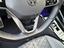 Volkswagen Golf 1.5 eTSI R-Line Pano H&K Carplay Camera Acc