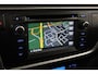Toyota Auris Touring Sports 1.8 Hybrid Lease Plus | Panoramadak | Navigatie | Stoelverwarming | Parkeersensoren voor/achter | Keyless | Cruise Control | Clima | Camera | Xenon | 16 inch | Bluetooth