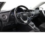 Toyota Auris Touring Sports 1.8 Hybrid Lease Plus | Panoramadak | Navigatie | Stoelverwarming | Parkeersensoren voor/achter | Keyless | Cruise Control | Clima | Camera | Xenon | 16 inch | Bluetooth