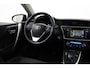 Toyota Auris Touring Sports 1.8 Hybrid Lease Plus | Panoramadak | Navigatie | Stoelverwarming | Parkeersensoren voor/achter | Keyless | Cruise Control | Clima | Camera | Xenon | 16 inch | Bluetooth