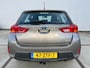 Toyota Auris 1.8 Hybrid Dynamic 5drs - camera - clima - cruise control - bluetooth - trekhaak - NAP - dealer onderhouden - isofix