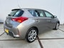 Toyota Auris 1.8 Hybrid Dynamic 5drs - camera - clima - cruise control - bluetooth - trekhaak - NAP - dealer onderhouden - isofix