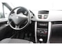 Peugeot 207 1.4 VTi Active keurige 5-deurs met trekhaak met nieuwe APK bij aflevering
