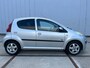 Peugeot 107 1.0 Envy 5drs Black & Silver Edition Airco - bluetooth - privacy glass - Lm velgen - NAP