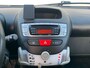Peugeot 107 1.0 Envy 5drs Black & Silver Edition Airco - bluetooth - privacy glass - Lm velgen - NAP