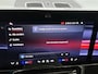 Mercedes-Benz GLB 250+ Business Solution AMG 7p. 85.5 kWh | Premium Plus pakket | Winterpakket | Nightpakket | Sportstoelen Pakket | Vast panoramadak | Burmester® 3D surround sound | Massage functie | GUARD 360° | 19” vijfspaaks lichtmetalen AMG-velgen |