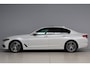BMW 5-Serie 530e Sport Line | Bowers & Wilkins | massage | head-up | softclose | schuifkanteldak | stoelkoeling | adap. cruise